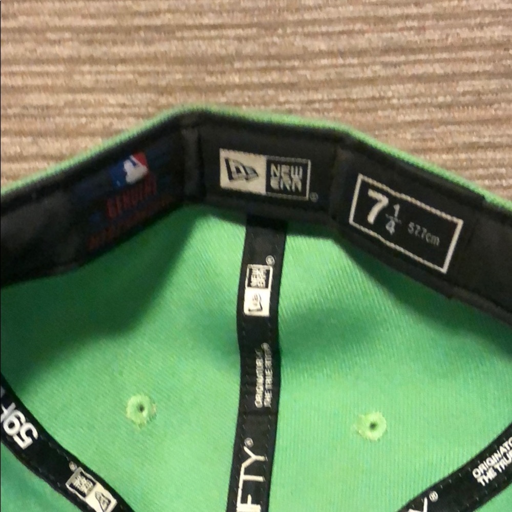 Hat - Picture 6 of 7
